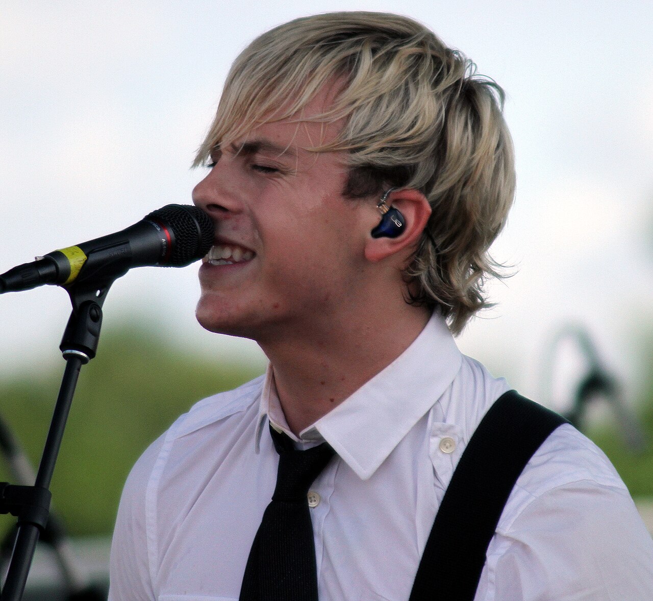 Riker Lynch's $2 Million Net Worth: Glee, R5, & DWTS Journey